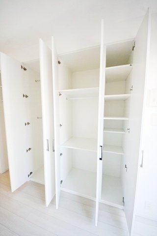 収納　ハンガーラック付きで楽々収納♪