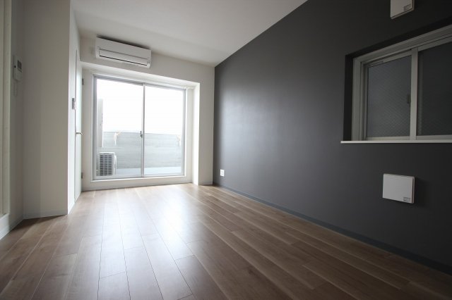 居室・リビング　同物件別号室の写真です。