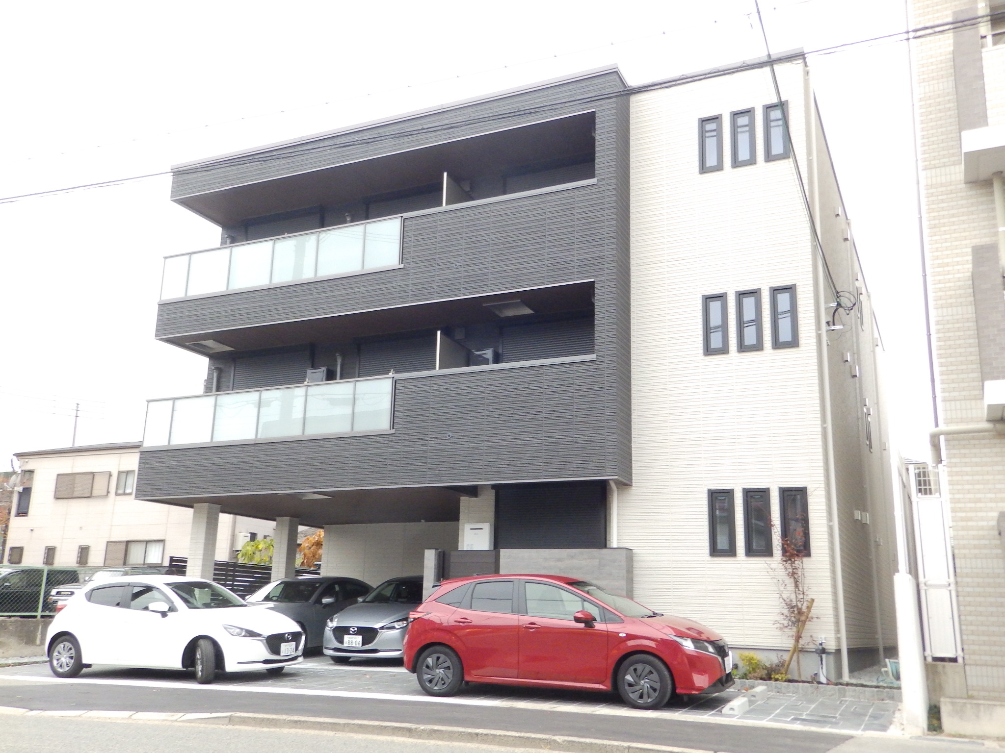 建物外観　2021年11月築