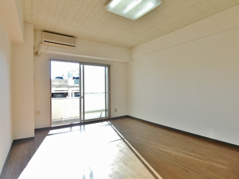 居室・リビング　図面と現状に相違がある場合には現状を優先