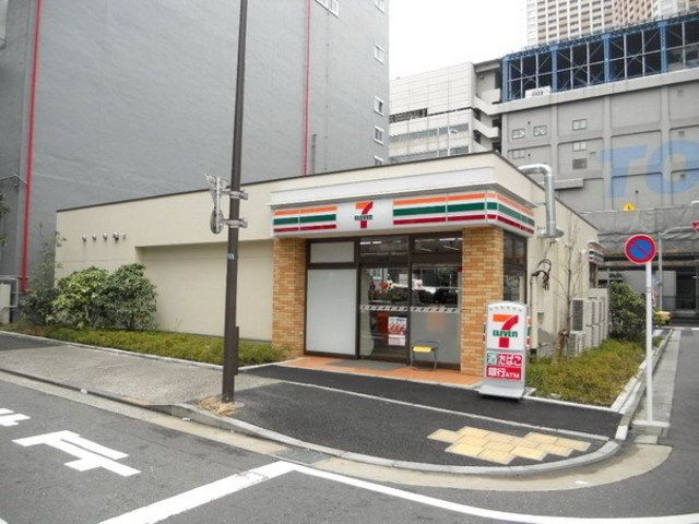コンビニ　セブンイレブン（コンビニ）まで60m