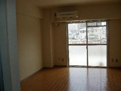 居室・リビング　同型タイプ