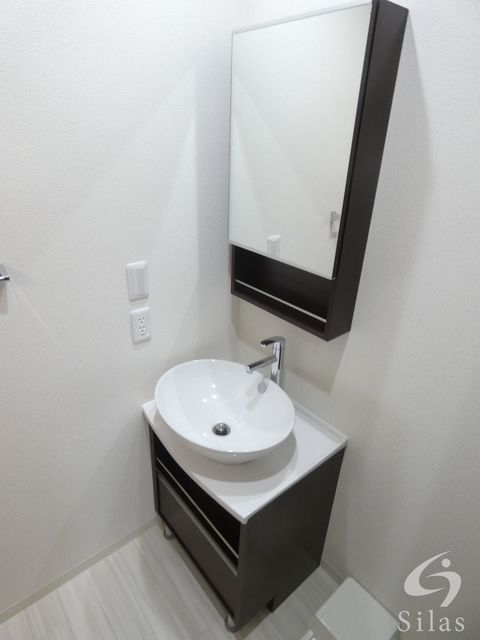 洗面設備　同仕様