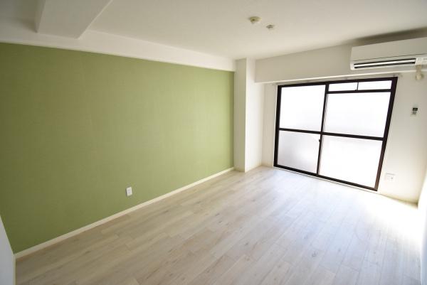 居室・リビング　※同物件別室※