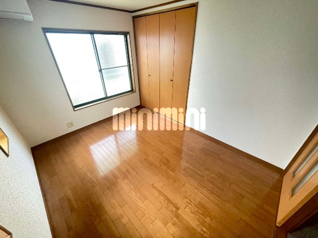 居室・リビング　※同物件別号室の参考写真です。