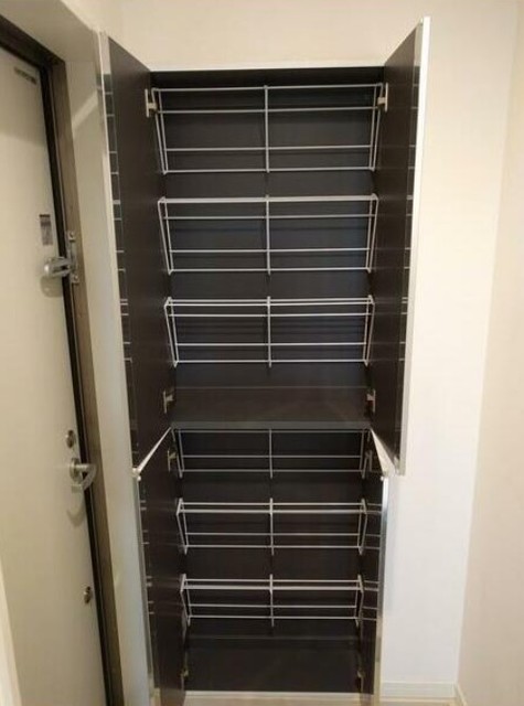 収納　シューズボックス