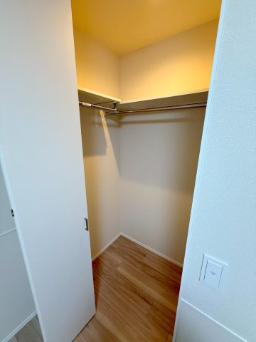 収納　ウォークインクローゼット