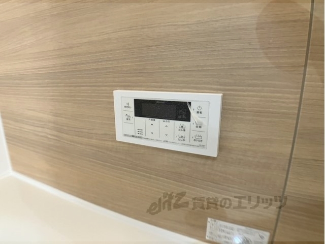 その他設備　給湯器リモコン