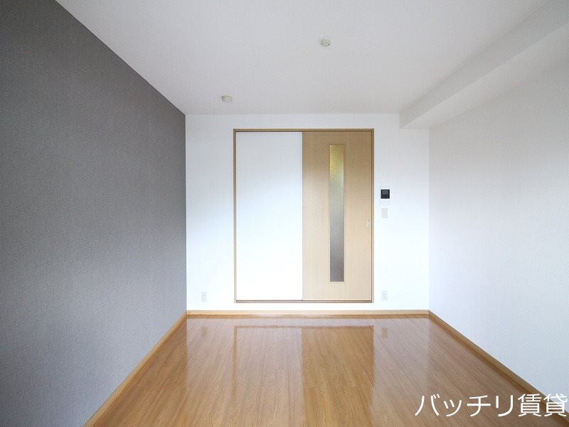 居室・リビング　室内写真等は別号数の為、現状優先となります。