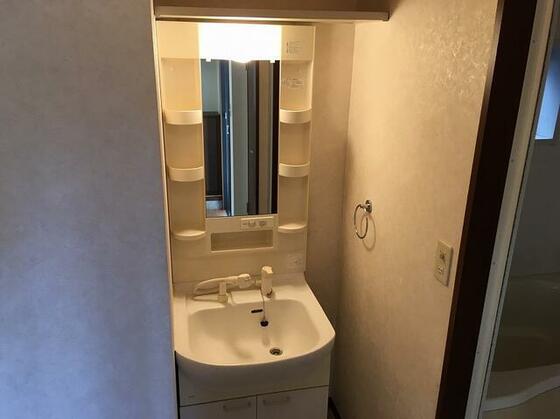 洗面設備　※写真同間取り１０１号室使用