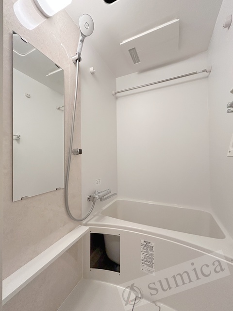 バス・シャワールーム　内装色が異なります