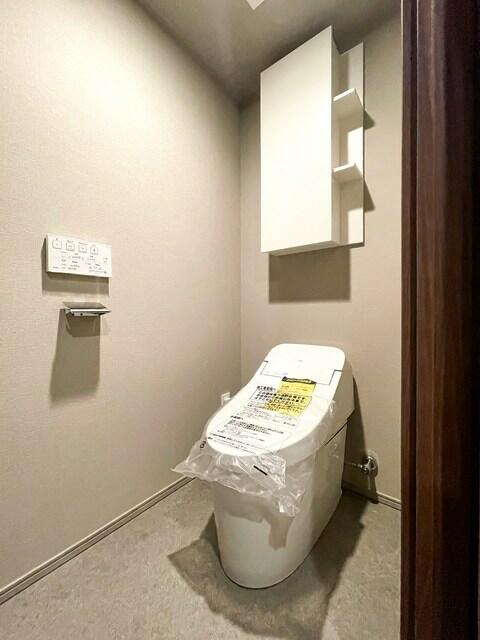 トイレ　※写真は同タイプ住戸です。