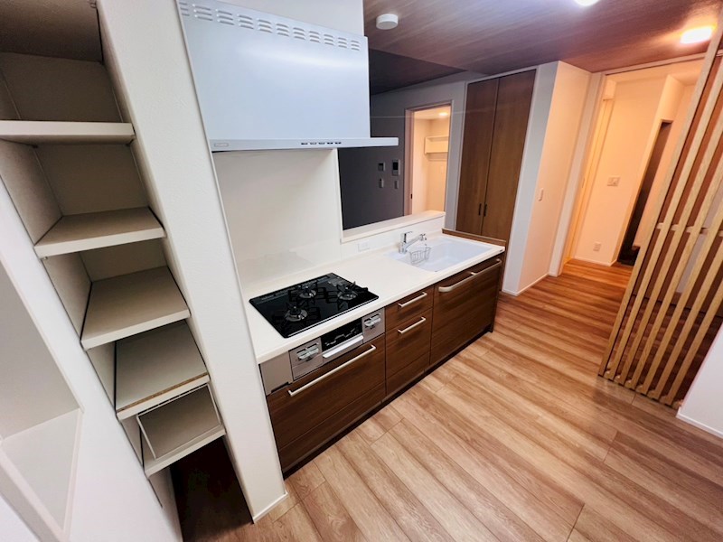 キッチン　反転間取り参照