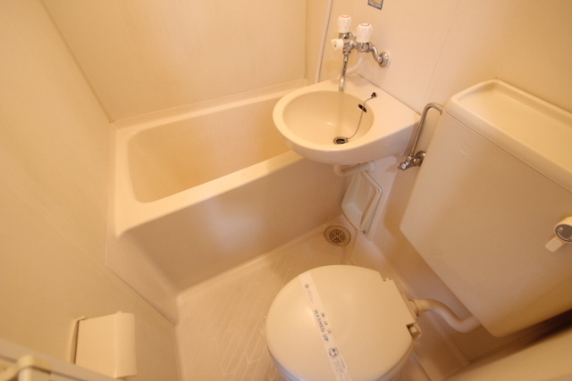 トイレ　※別号室のお写真です