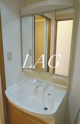 洗面設備　独立洗面台です。