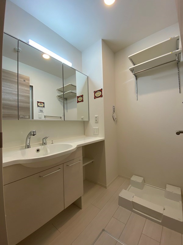 洗面設備　※別号室の写真になります