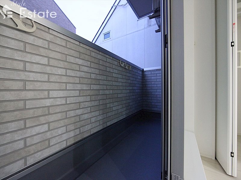 バルコニー　バルコニー