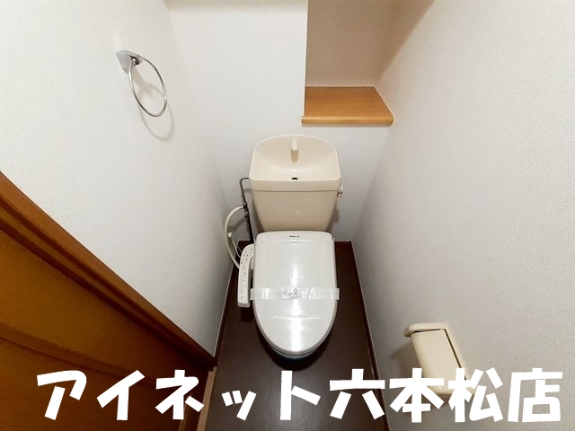 トイレ　清潔感のある空間です。