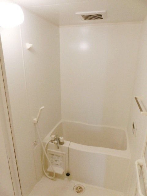 バス・シャワールーム　綺麗なバスルーム。