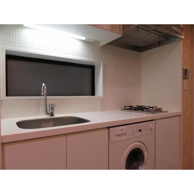 キッチン　写真は同タイプ住居です。