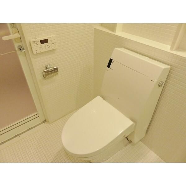 トイレ　写真は同タイプ住居です。