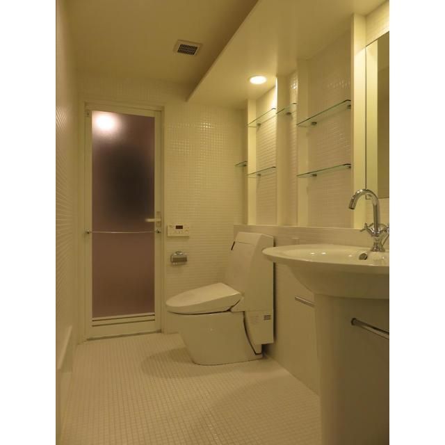 洗面設備　写真は同タイプ住居です。