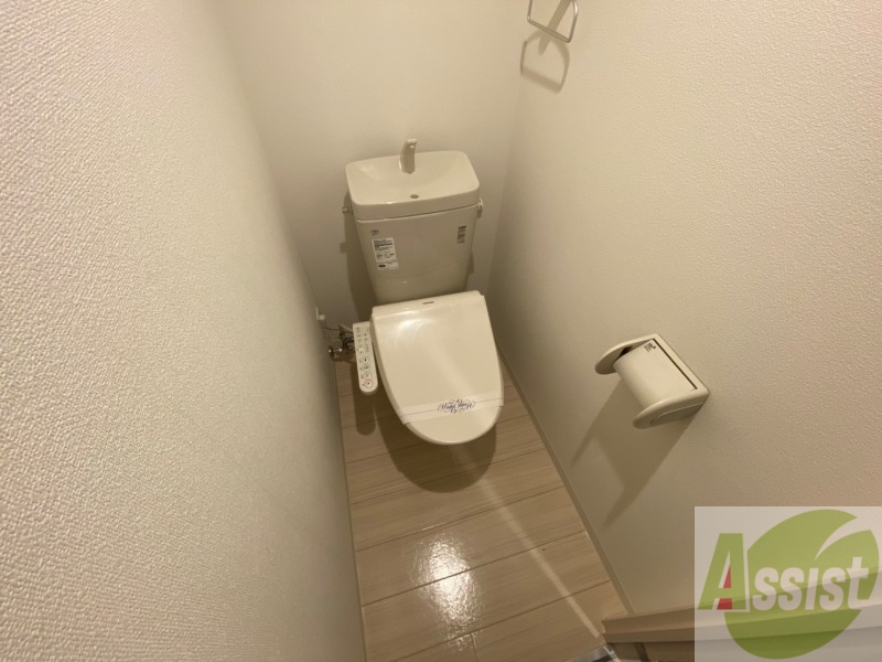 トイレ　トイレです。ウォシュレット付を探している方、おすすめです。