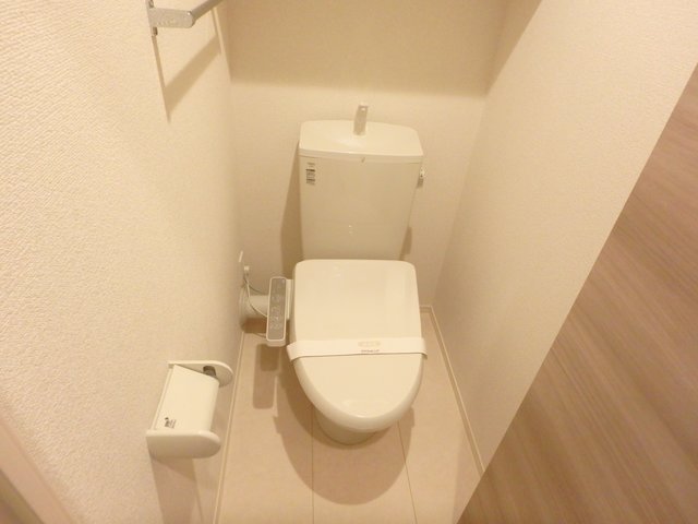 トイレ　別号室写真参照