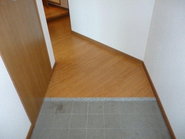 玄関　収納もある玄関です
