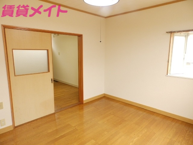 居室・リビング　別部屋参考写真