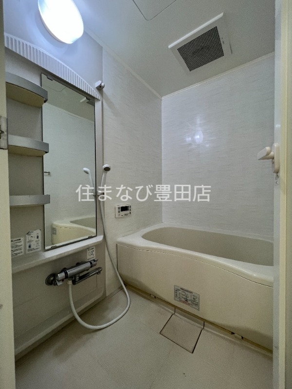 バス・シャワールーム　同型別部屋写真