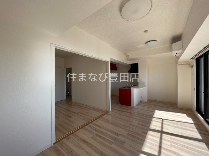 居室・リビング　同型別部屋写真