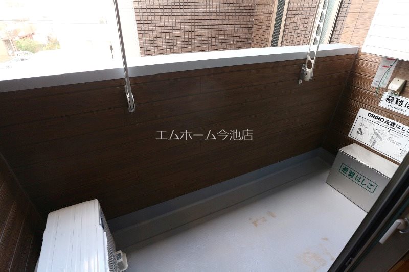 バルコニー　バルコニー
