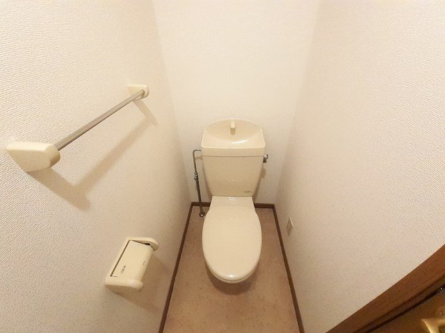 トイレ　シンプルで使いやすいトイレです