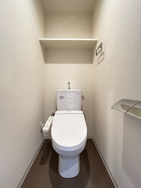 トイレ　ウォシュレット付きのトイレ