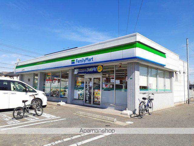 コンビニ　ファミリーマート福山東深津町店（コンビニ）まで800m