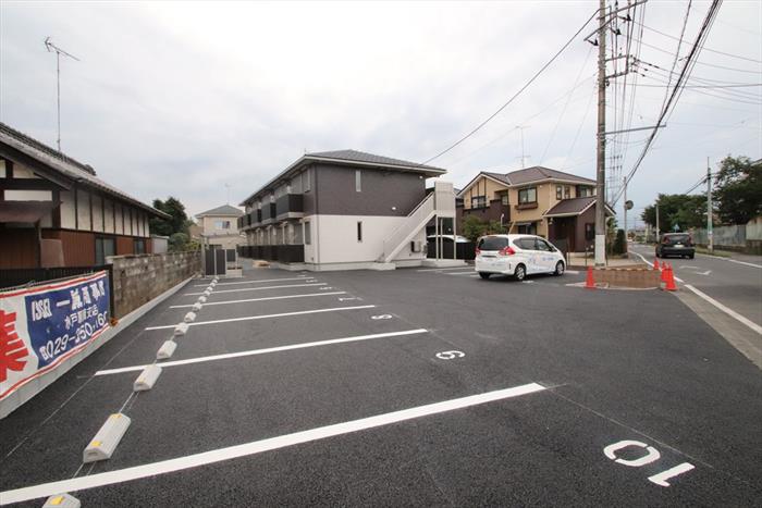 その他　駐車場1台付☆