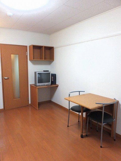 居室・リビング　家具・家電付きのお部屋です♪