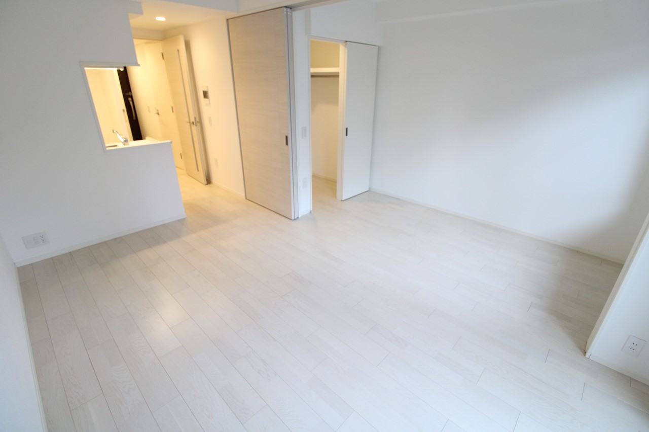 居室・リビング　※同物件、別部屋の写真です。