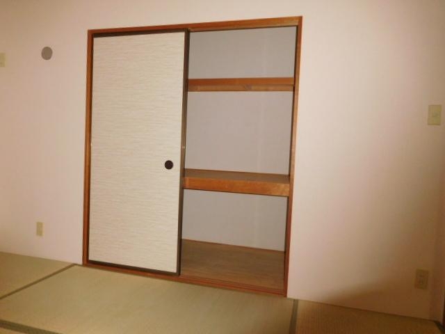 収納　全居室、収納ありです。