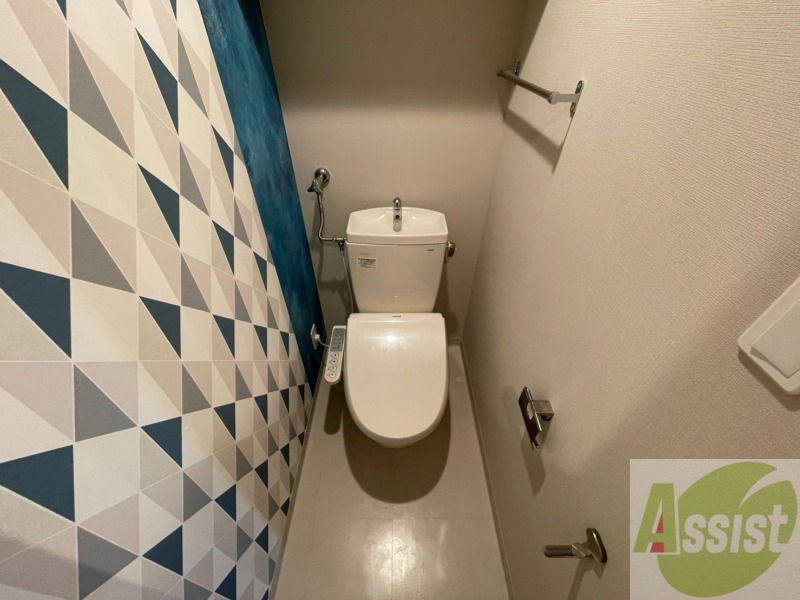 トイレ　こちらはトイレです。清潔感があり、安心して使用できます。