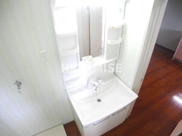 洗面設備　※同間取りの別の階のお部屋の画像です※現況を優先します