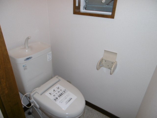 トイレ　別部屋参考写真です。内装・設備が異なる場合があります。