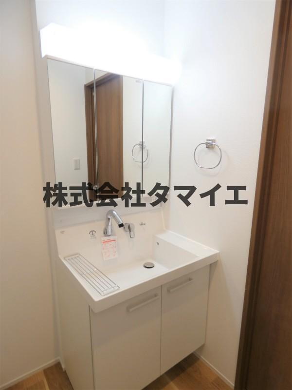 洗面設備　脱衣スペースもあります