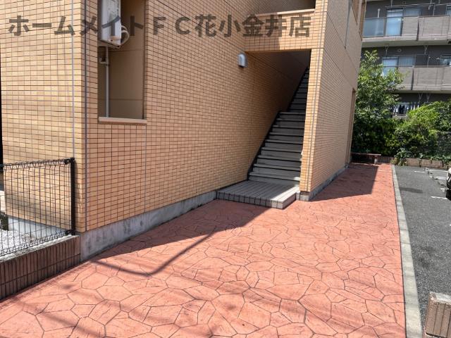 エントランス　外観写真（昼）