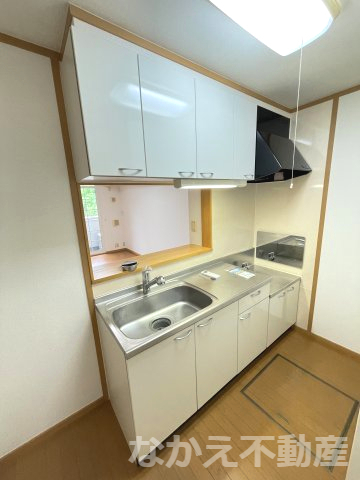 キッチン　コンパクトなキッチンで掃除もラクラク