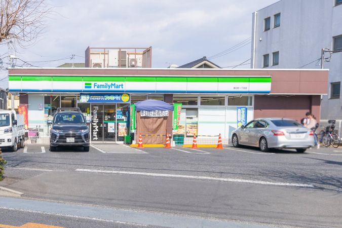 コンビニ　ファミリーマート早宮四丁目店（コンビニ）まで601m
