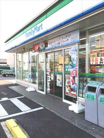 コンビニ　ファミリーマート（コンビニ）まで238m