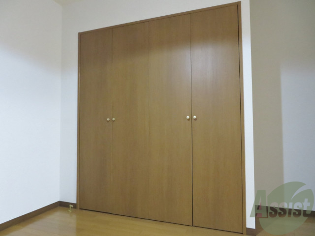 収納　クローゼットがありました。お洋服や荷物はここへ