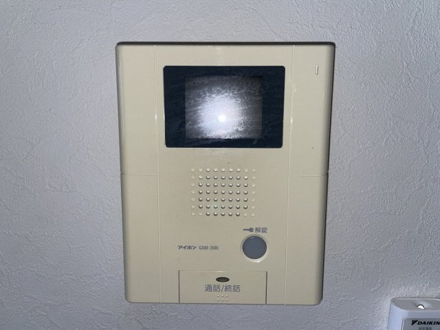 セキュリティ　モニター付きインターホン